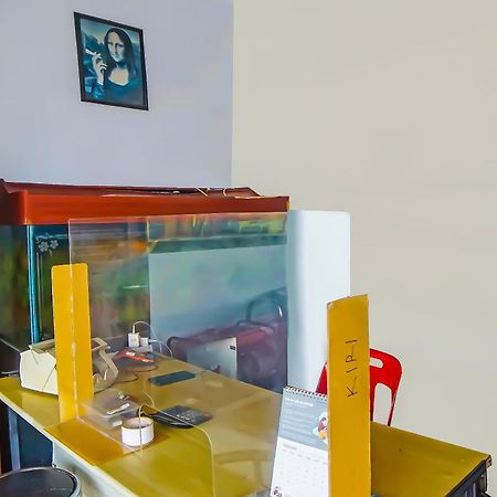 Oyo 92384 Homestay Vip Medan Exterior photo