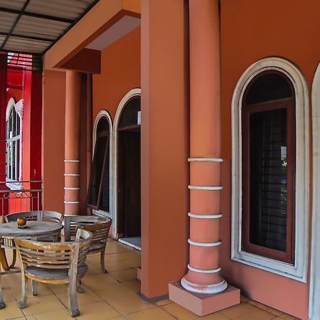 Oyo 92384 Homestay Vip Medan Exterior photo