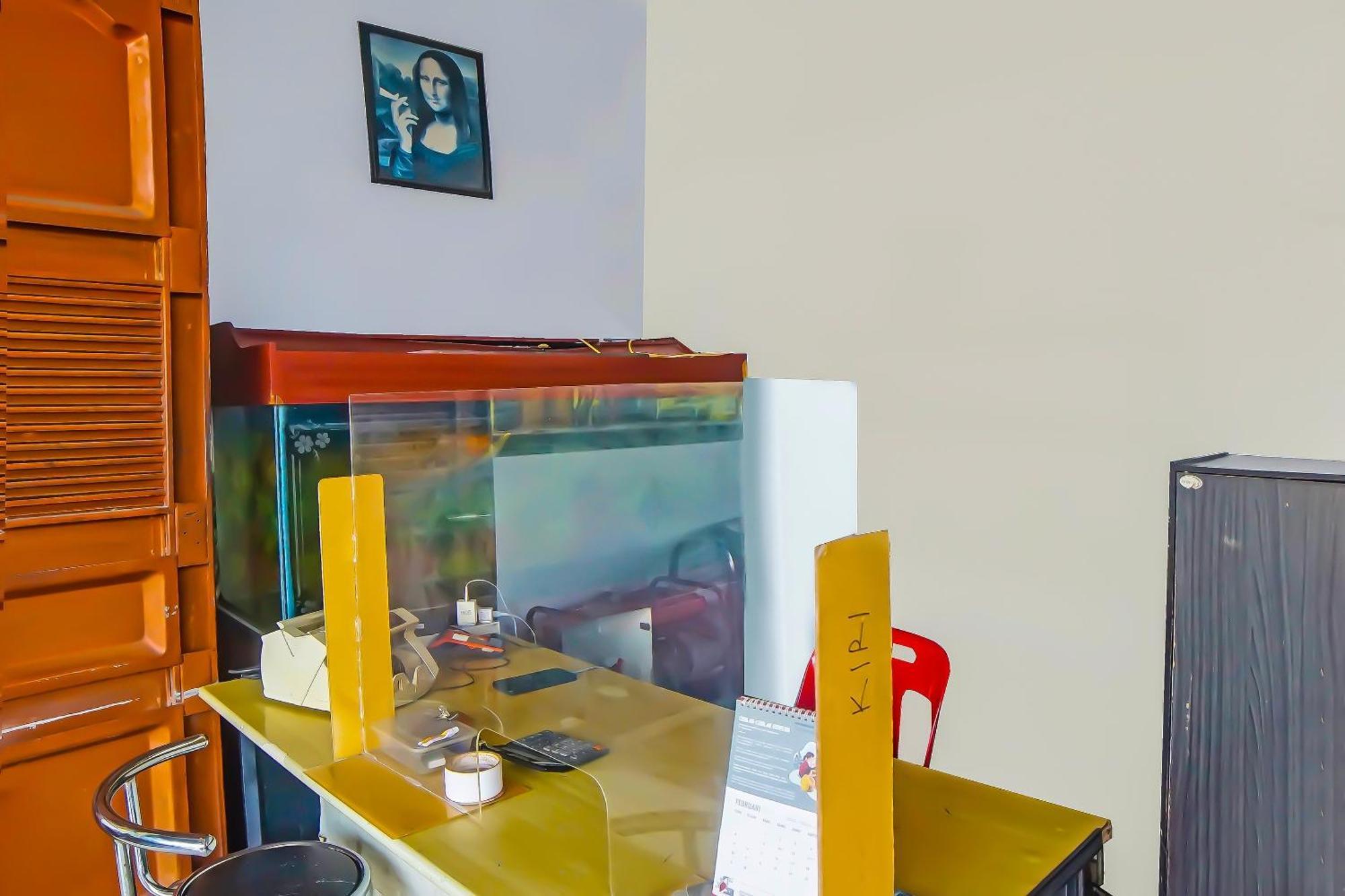 Oyo 92384 Homestay Vip Medan Exterior photo