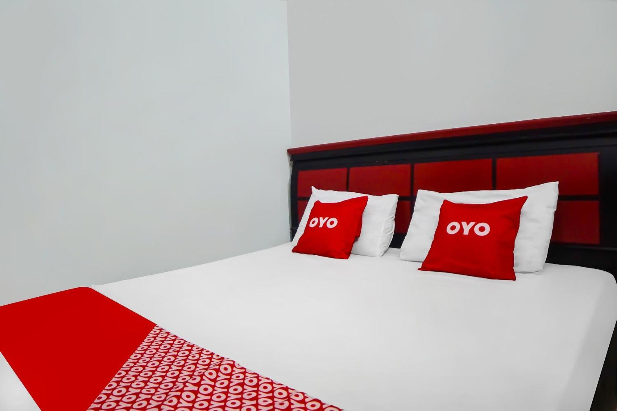 Oyo 92384 Homestay Vip Medan Exterior photo