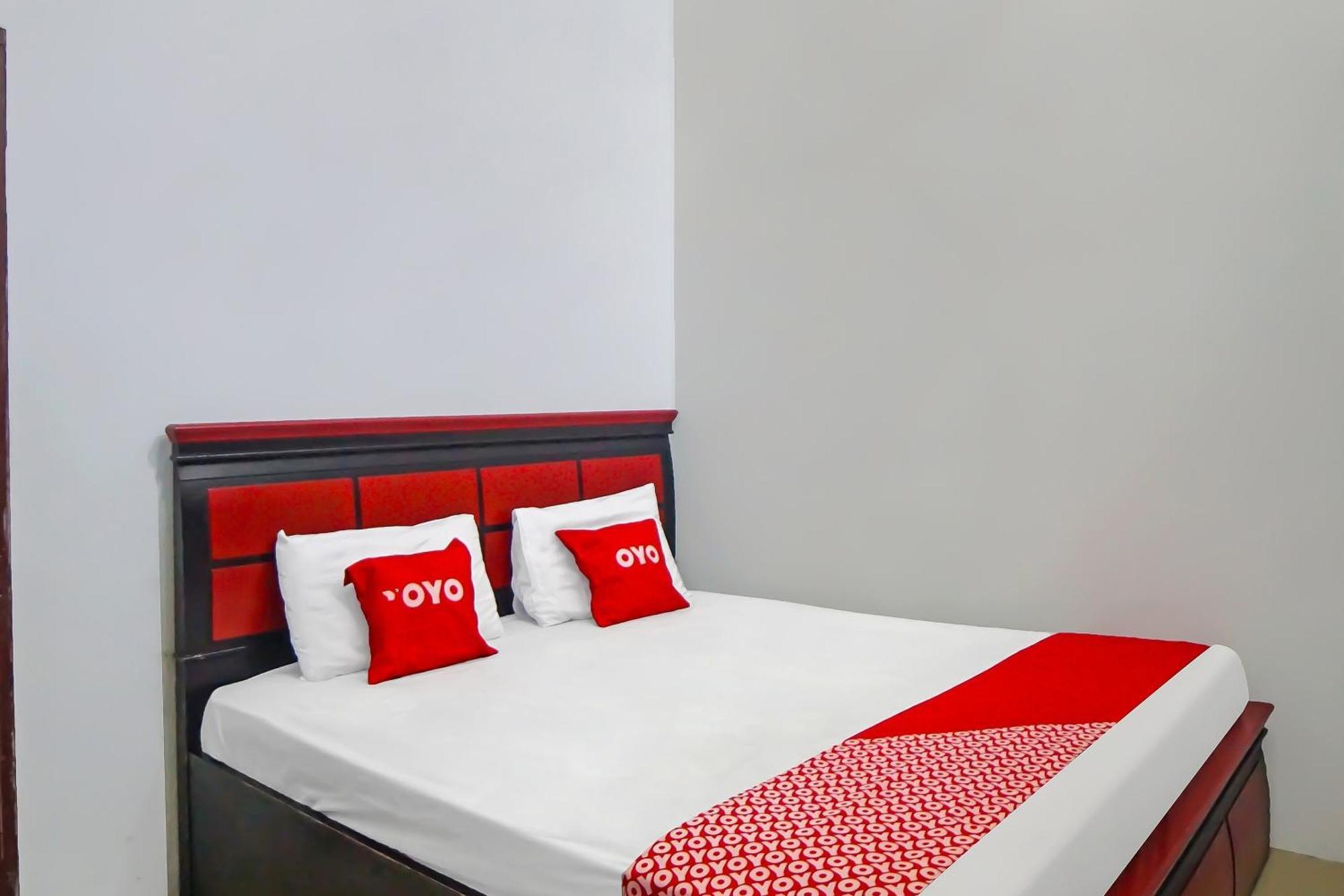 Oyo 92384 Homestay Vip Medan Exterior photo