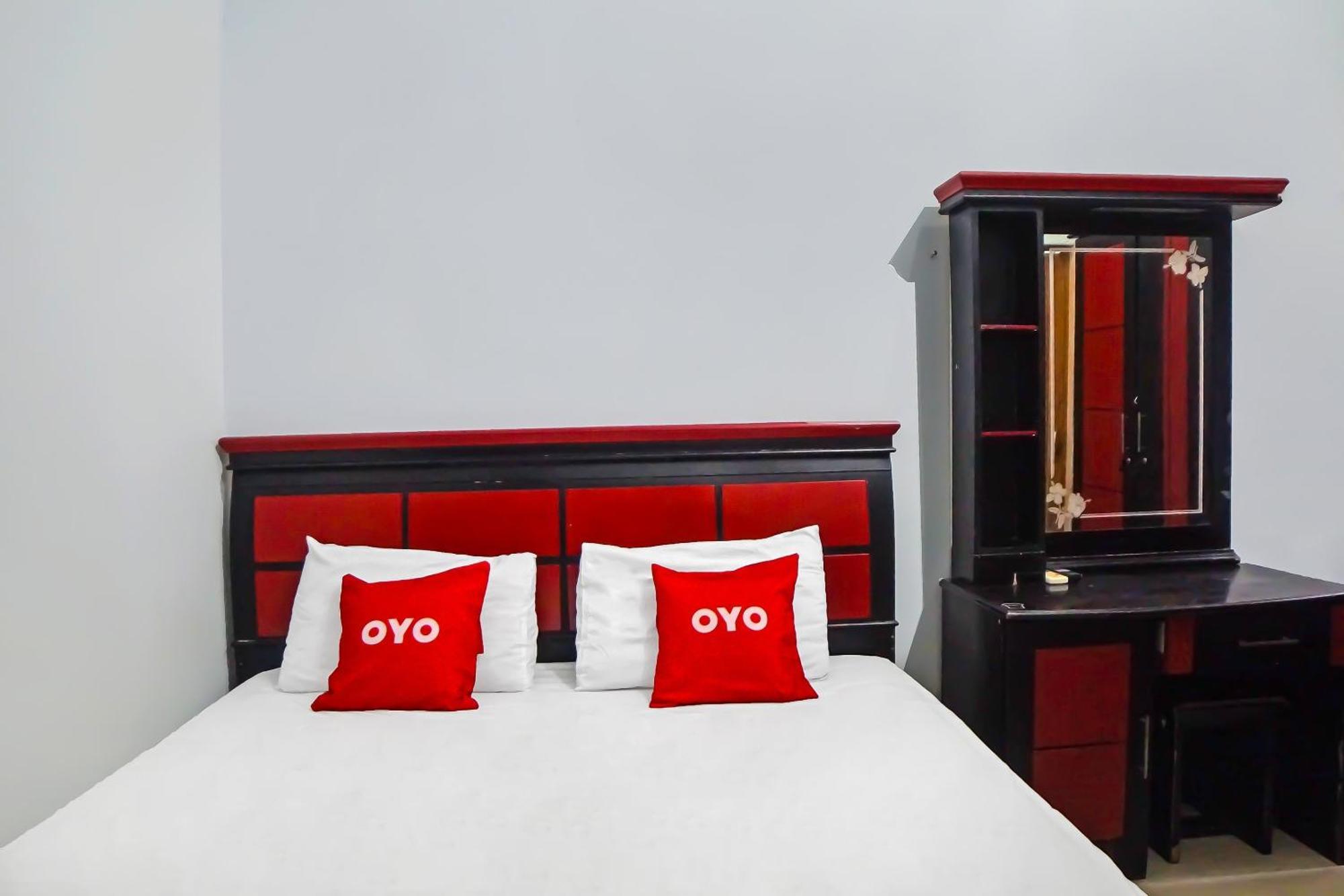Oyo 92384 Homestay Vip Medan Exterior photo