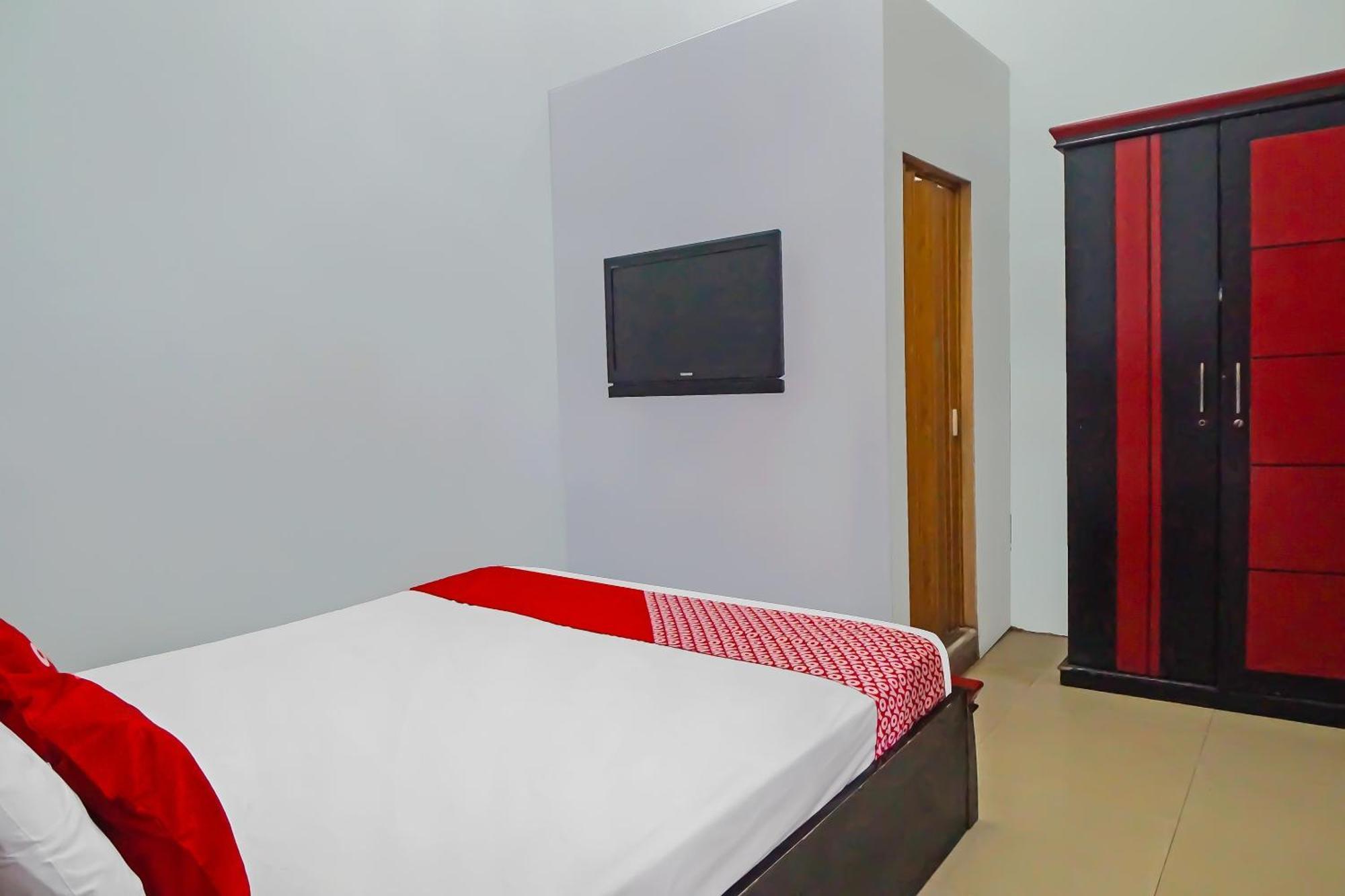 Oyo 92384 Homestay Vip Medan Exterior photo
