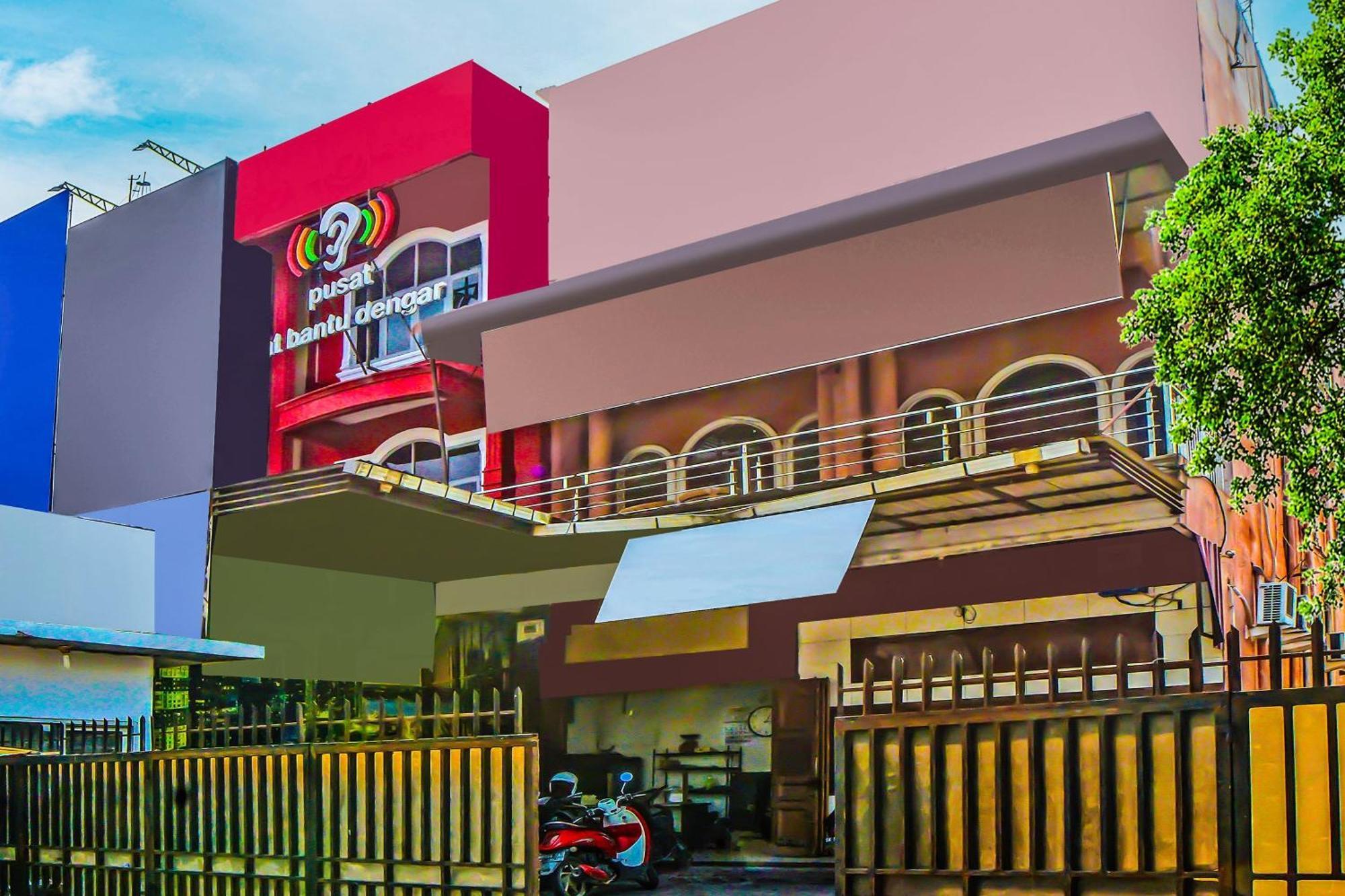 Oyo 92384 Homestay Vip Medan Exterior photo