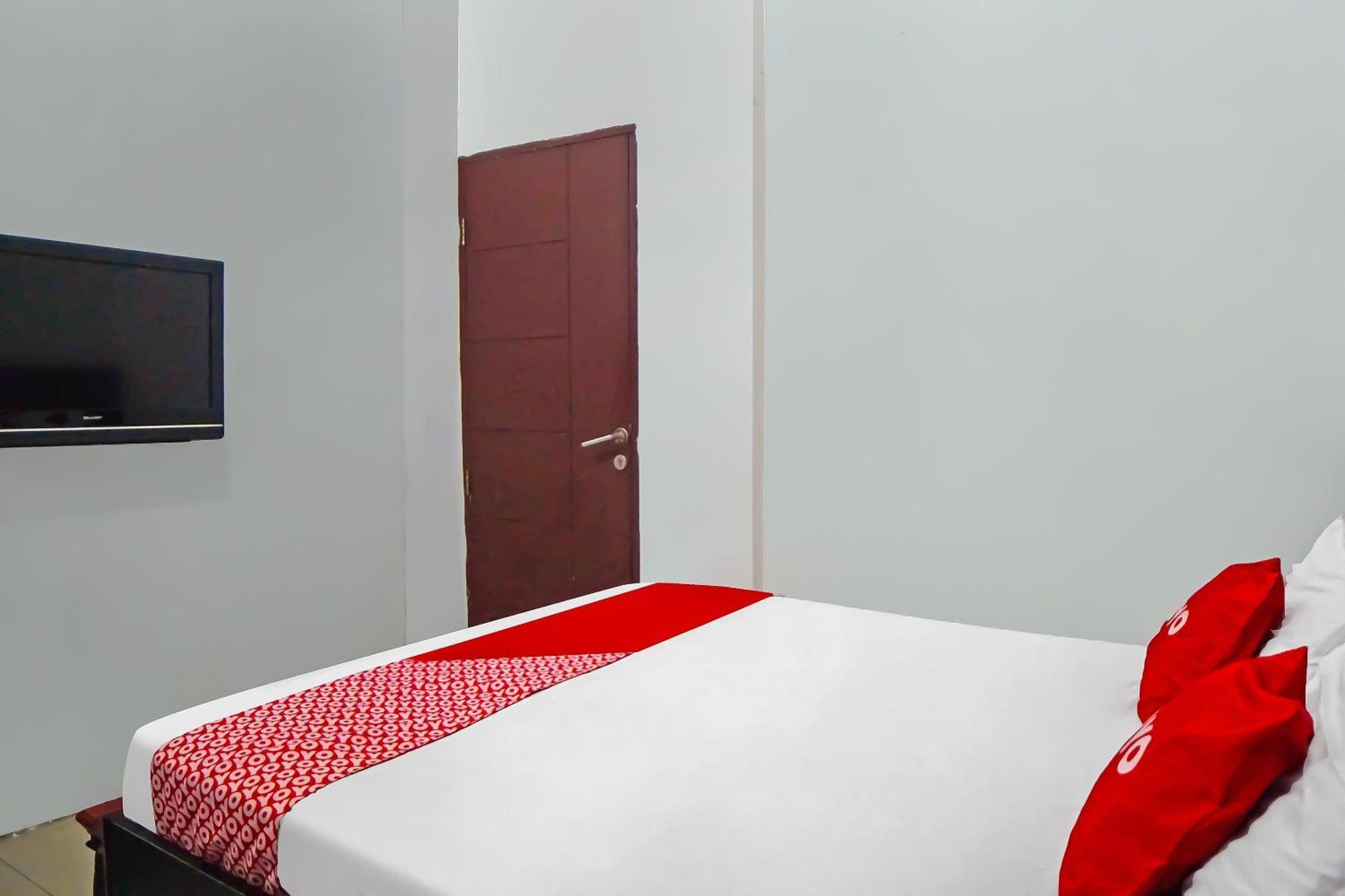 Oyo 92384 Homestay Vip Medan Exterior photo