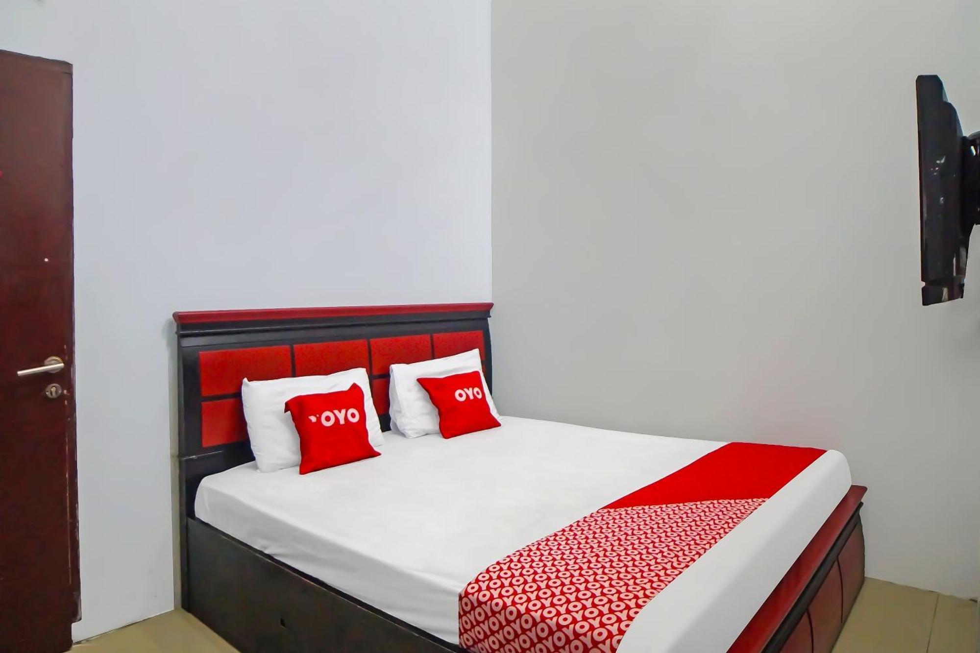 Oyo 92384 Homestay Vip Medan Exterior photo