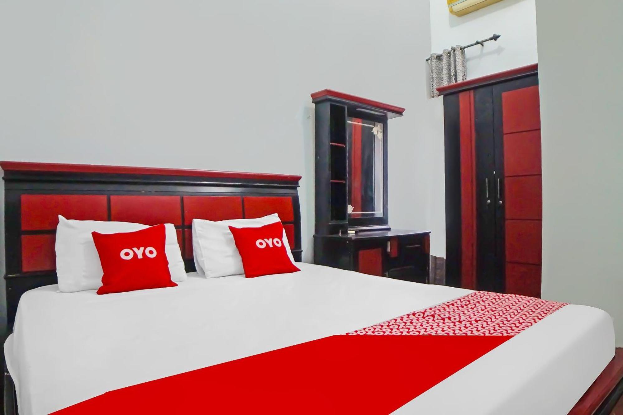 Oyo 92384 Homestay Vip Medan Exterior photo