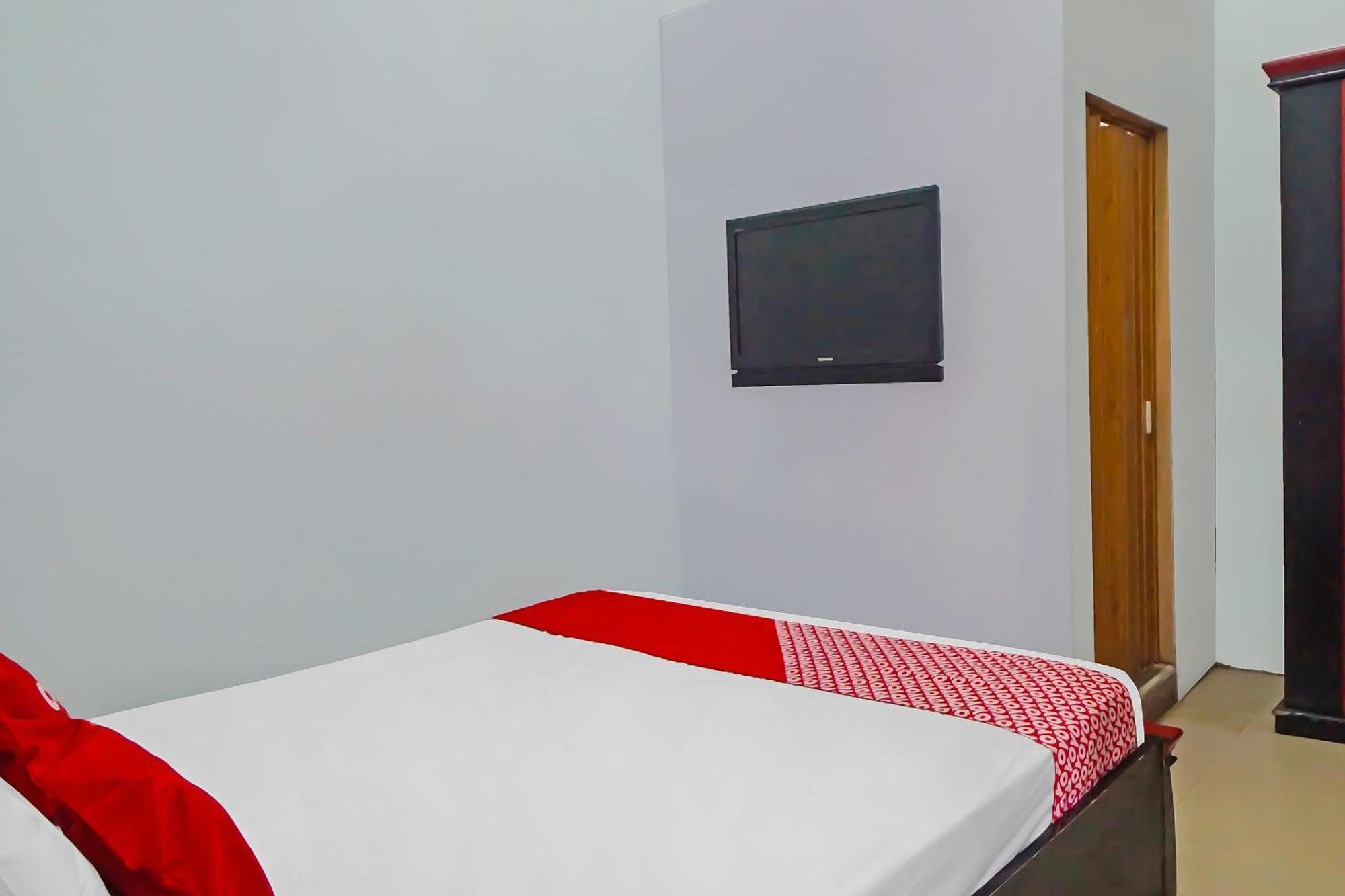 Oyo 92384 Homestay Vip Medan Exterior photo